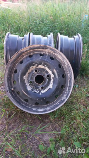 Штампованные диски r15