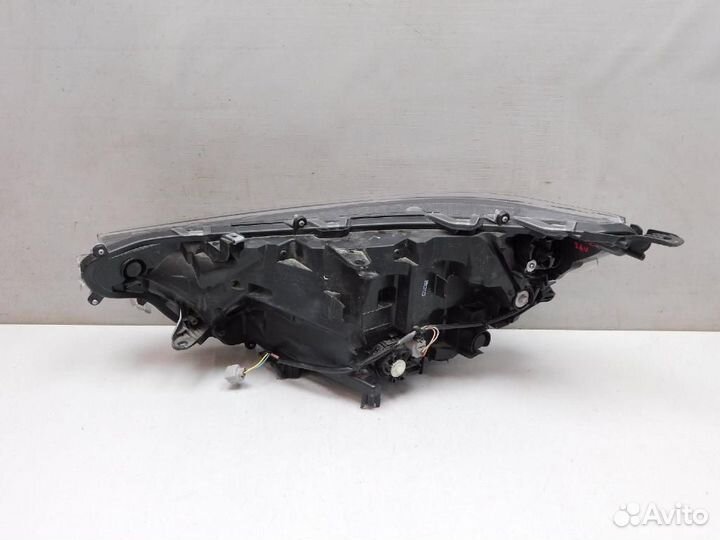 Фара правая Toyota RAV4