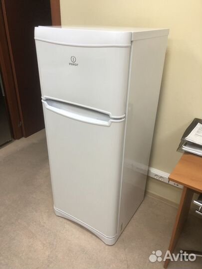 Холодильник Indesit T14R.024 (неисправен)