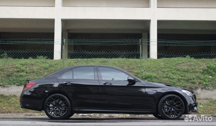 Кованые диски в стиле Vossen для Mercedes W205 R20