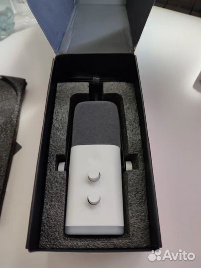 Динамический микрофон