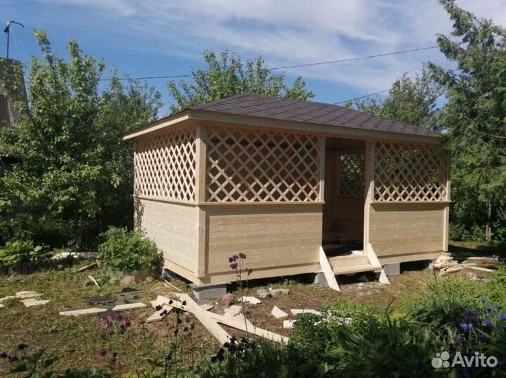 Уличная беседка