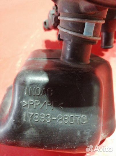 Патрубок воздушного фильтра Toyota