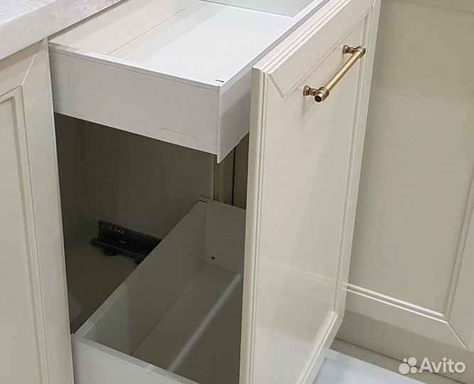 Угловая кухня на заказ под ключ. Фабрика Омск