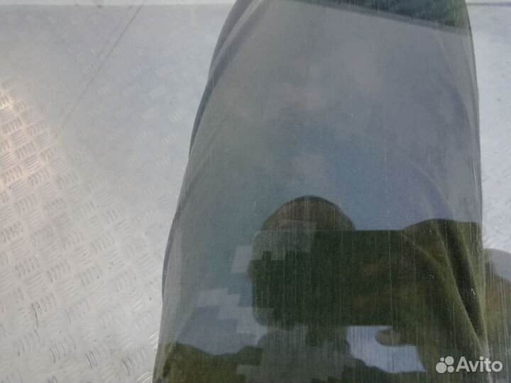 Стекло двери передней левой Nissan Patrol K160