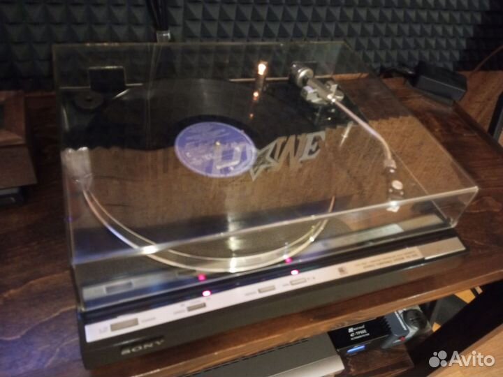 Проигрыватель винила Sony