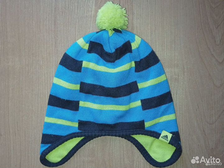 Шапки Lassie Tec, Adidas б/у, новый шарф от