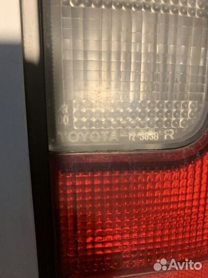 Фонарь задний правый toyota corolla ae100 ee100