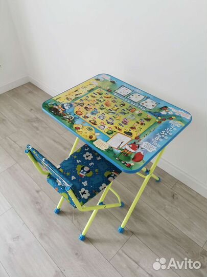 Детский стол и стул