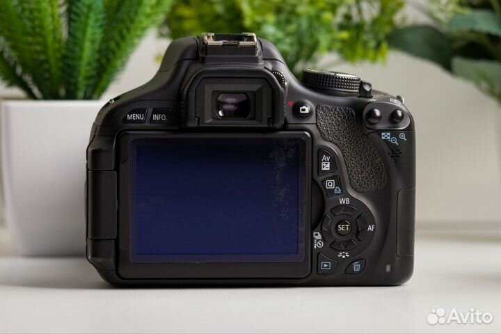Canon 600D Kit + Комплект