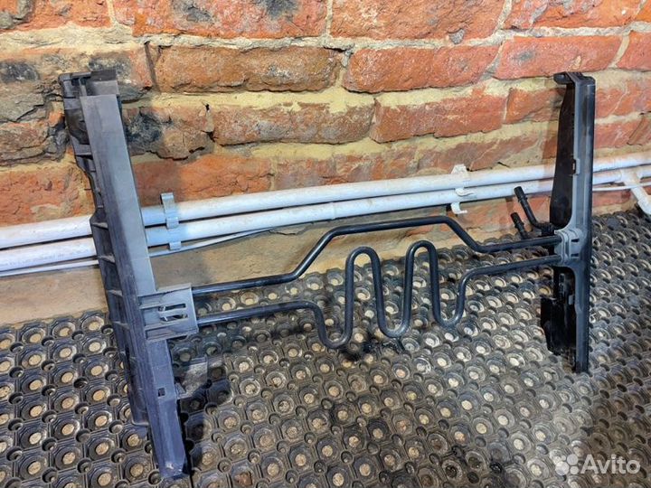 Рамка радиатора Bmw X1 E84 N20B20 2012