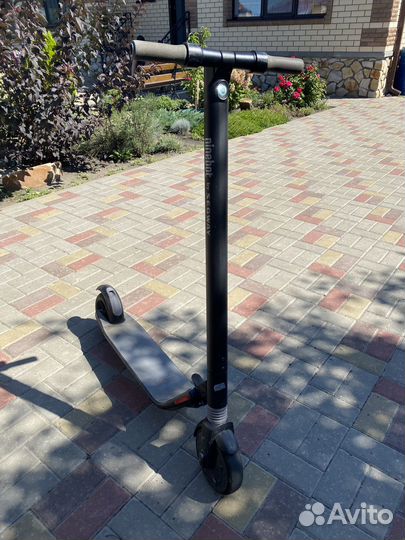 Электросамокат ninebot kickscooter es1