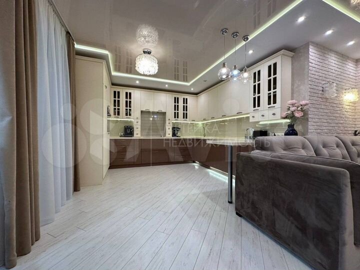 3-к. квартира, 84,2 м², 1/17 эт.