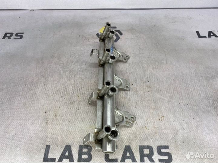 Топливная рампа Audi A4 B8 cdhb 1.8 tfsi 2010