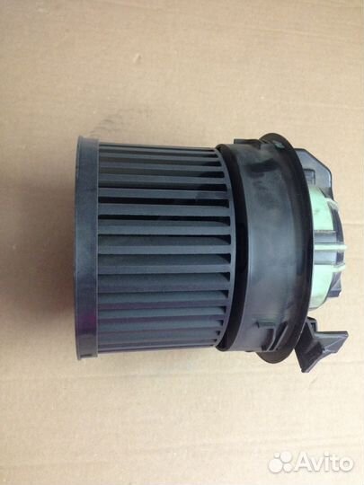 Моторчик печки Пежо 308