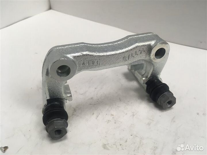 Скоба суппорта заднего Volksvagen Golf Iv/Bora