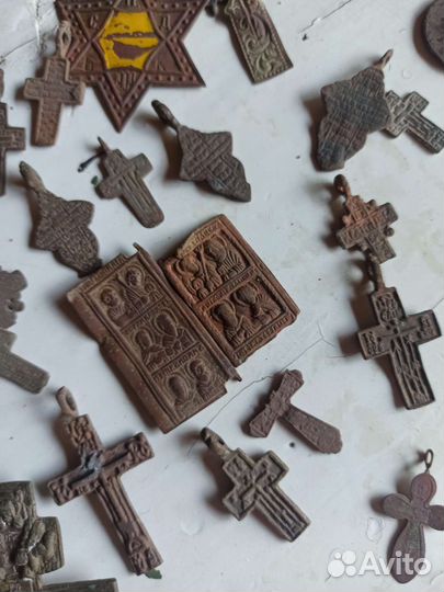 Крестики старинные и другой хабор