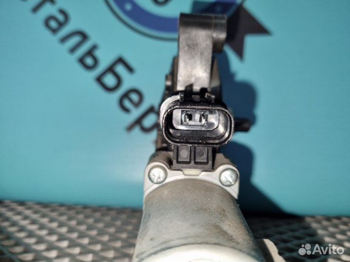 Мотор стеклоподъемника задний левый Kia Optima JF