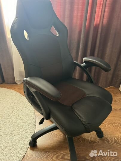 Компьютерное кресло