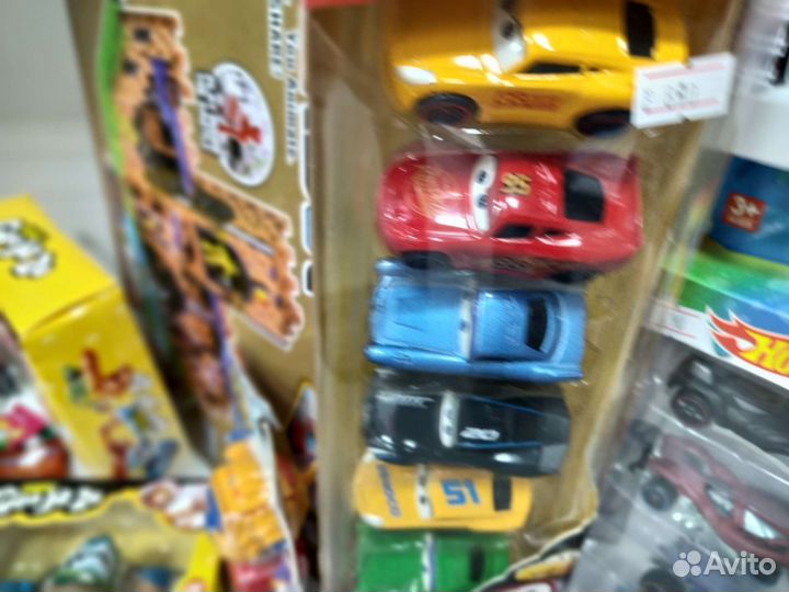 Молния макуинн модели