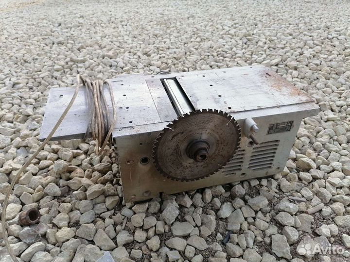Деревообрабатывающий станок