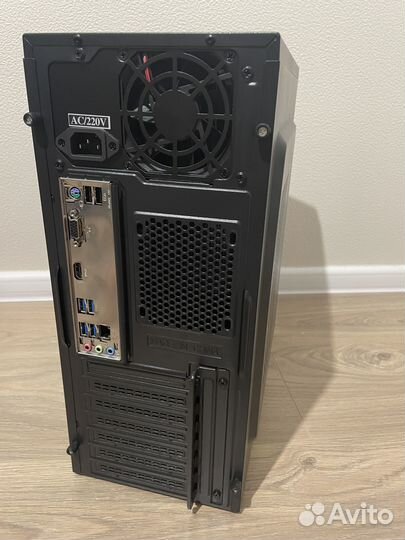 Компьютер (AMD Athlon 3000G, ssd, 8gb ram)