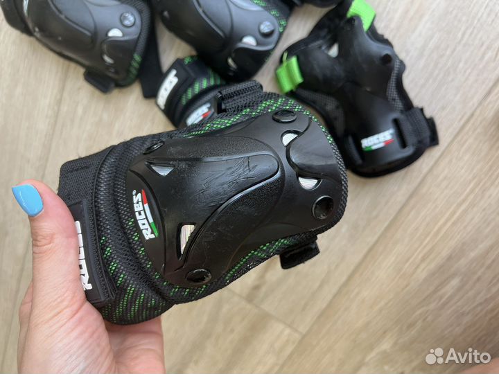 Набор защиты для роликов roces