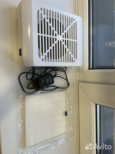 Маникюрная вытяжка, пылесос для маникюра