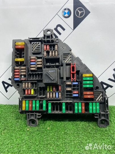 Блок предохранителей задний Bmw 5-Series F10