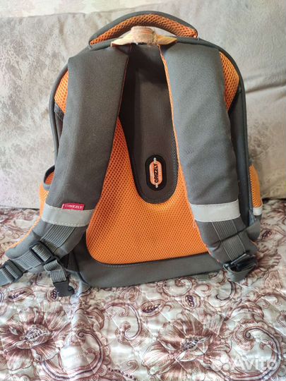 Школьный рюкзак