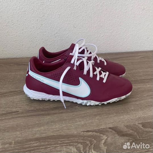 Сороконожки Nike Tiempo Legend 9 React