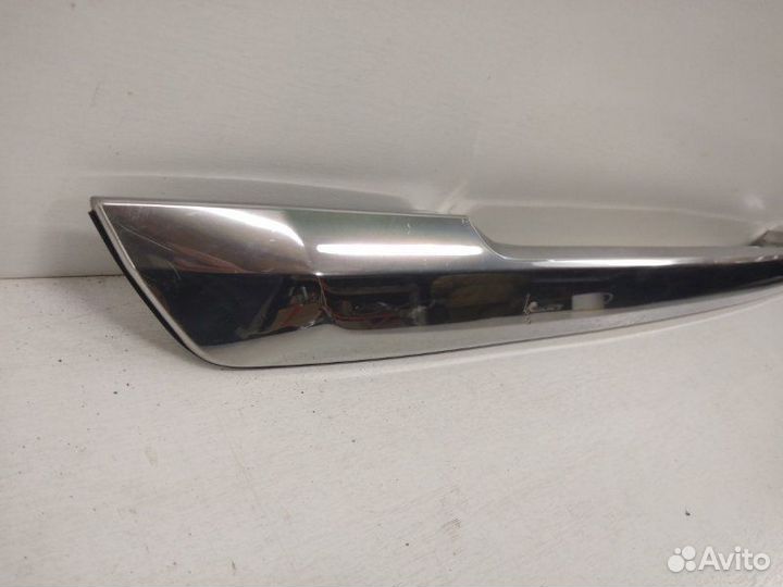 Накладка крышки багажника задняя Lexus Lx 3 C