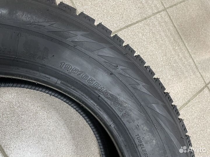 Bridgestone Blizzak Ice 195/65 R15 95T