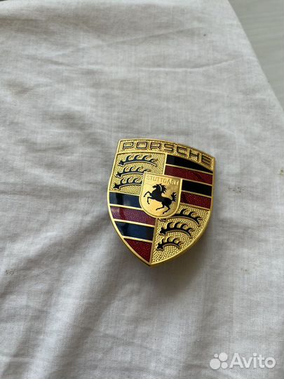 Значок porsche оригинал