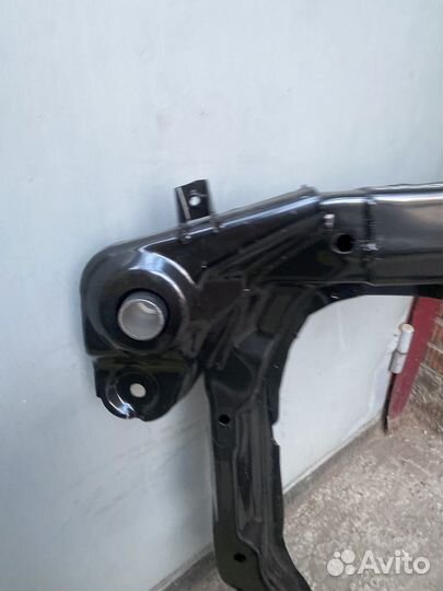 Подрамник Hyundai tucson 03-10