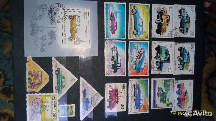 5 альбомов с марками