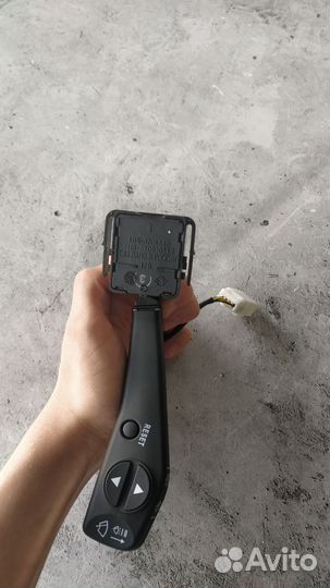 Под рулевой переключатель стеклоочистителя