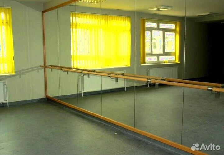 Спортзальные зеркала и стекла