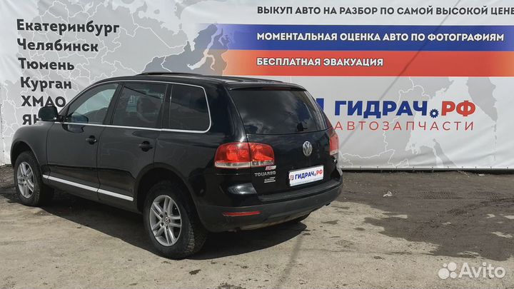 Блок предохранителей Volkswagen Touareg (GP) 7L094