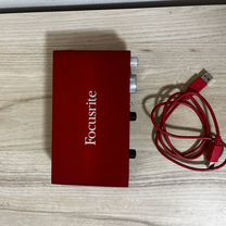 Focusrite scarlet 2i2