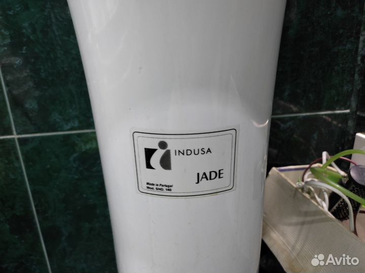 Раковина в ванную тюльпан и труба Rehau