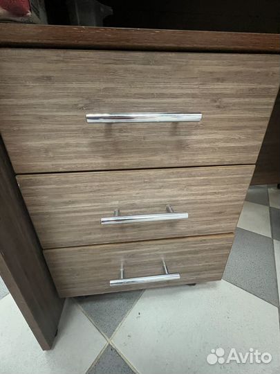 Стол для офиса