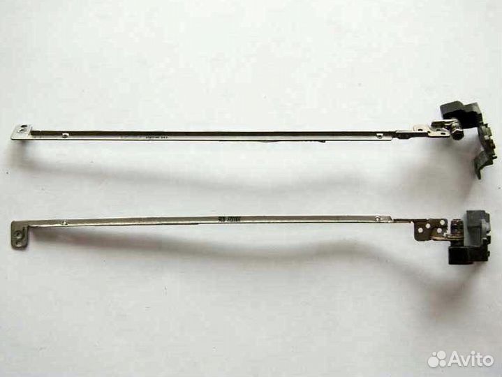 Петли крепления матрицы ноутбука