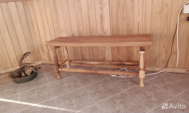 Скамейка деревянная