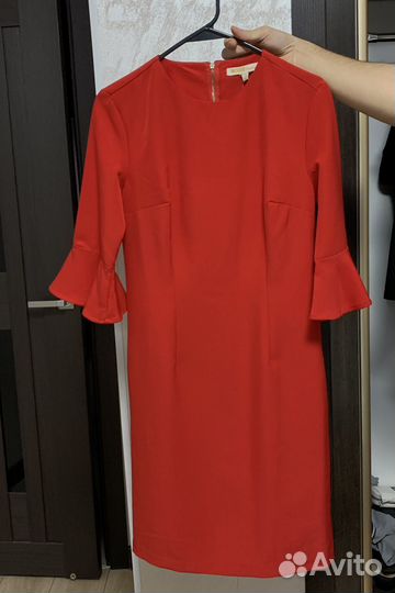 Платье красное