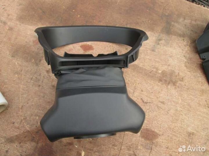 Кожух рулевой колонки Nissan Xtrail NT31 MR20DE