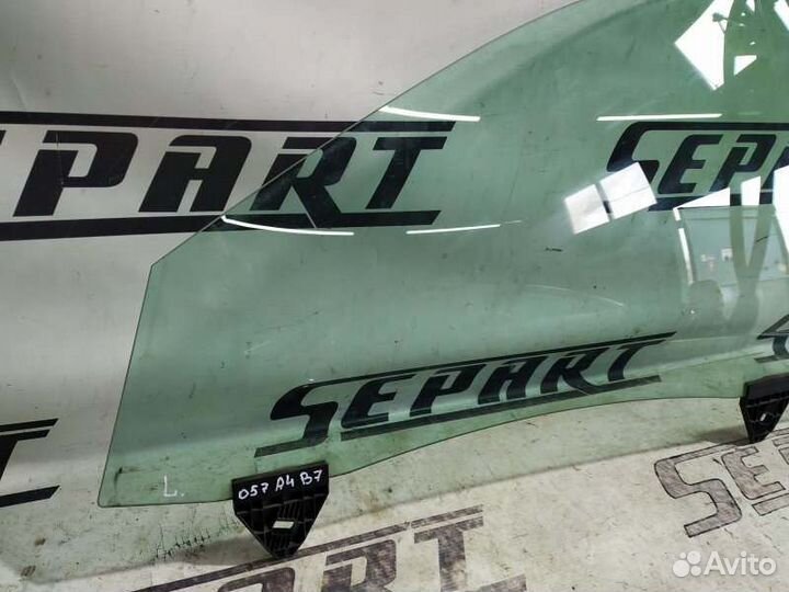 Стекло боковое левое Audi A4 B7 2.0 BWE 2007