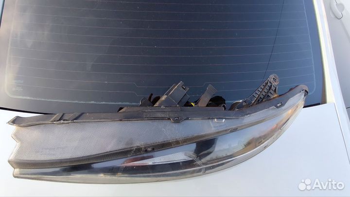 Фара левая веста