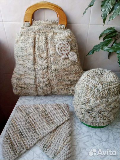 Комплект вязаный