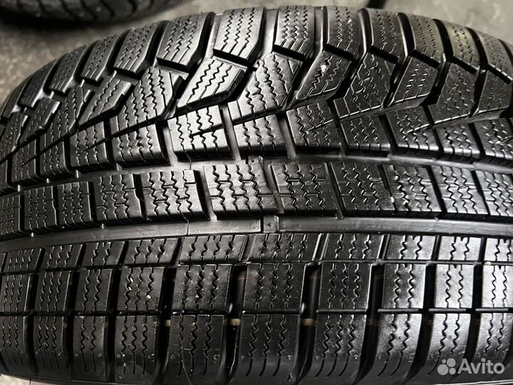 Hankook Winter I'Cept Evo2 W320 215/45 R17